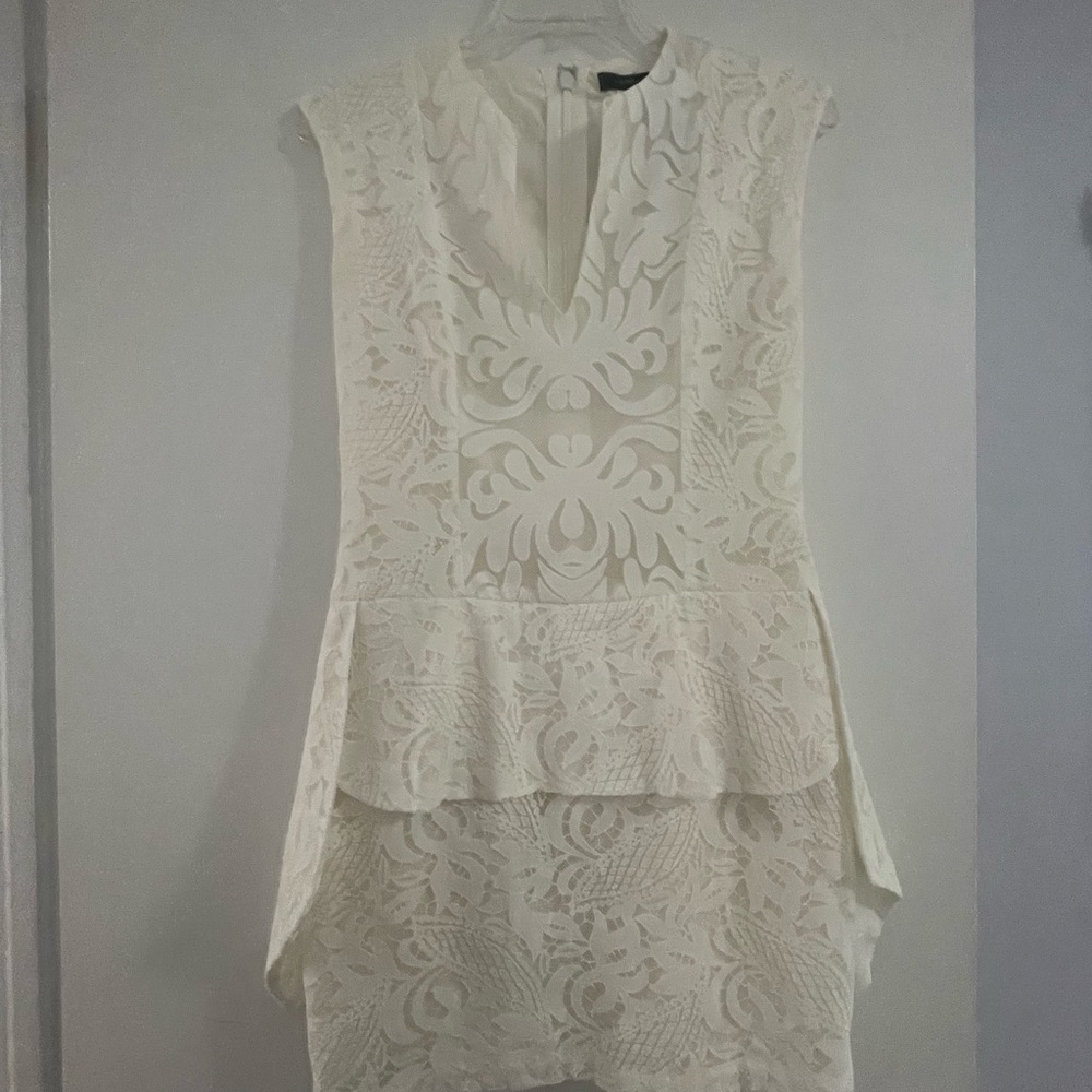 BCBG MaxAzria White Lace Isabel Cap Party Dress